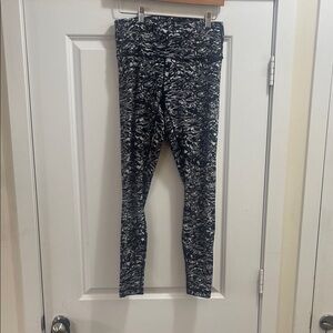 Women's Black and White Patterned Pants